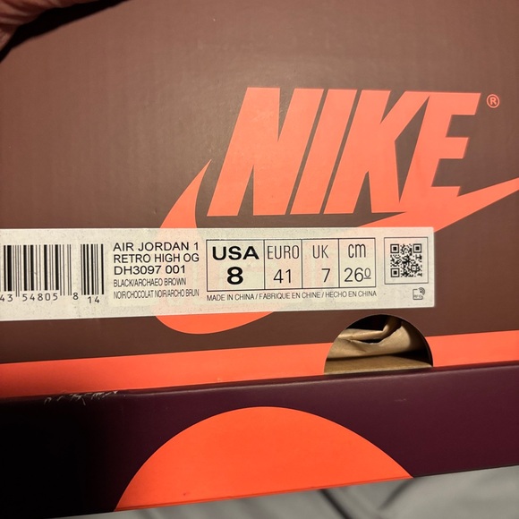 Brand new, never worn. Air Jordan One Retro hi tops - Picture 9 of 9